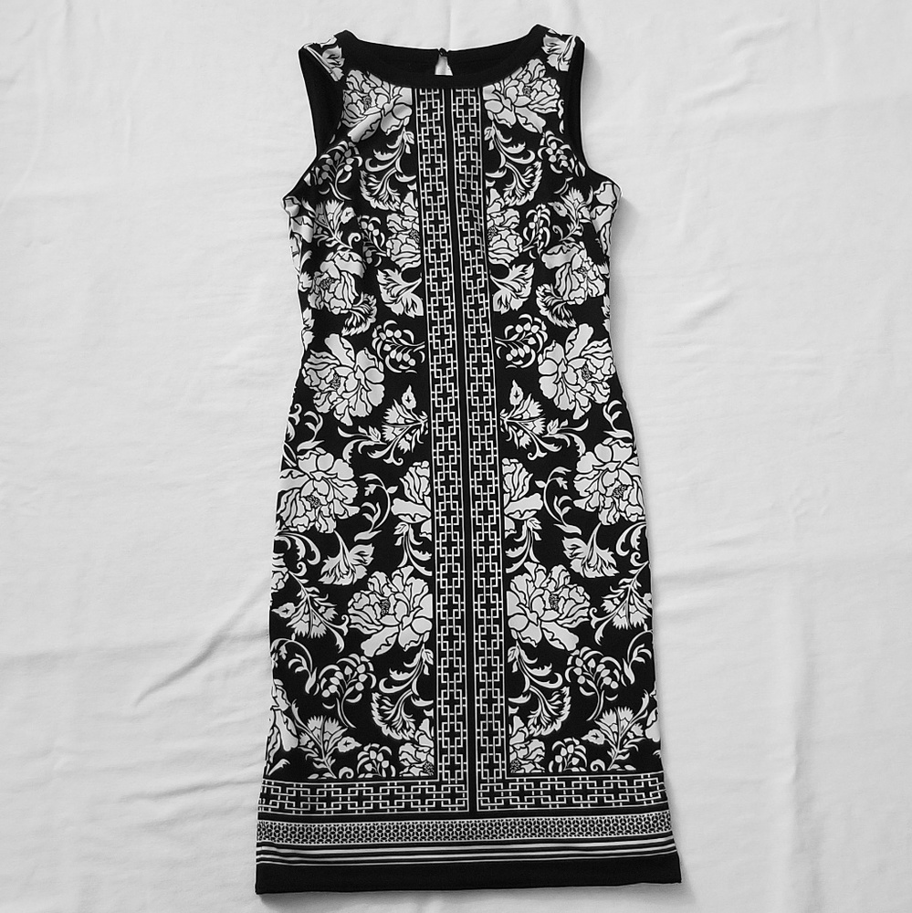 REVERSIBLE Black and white dress or solid black